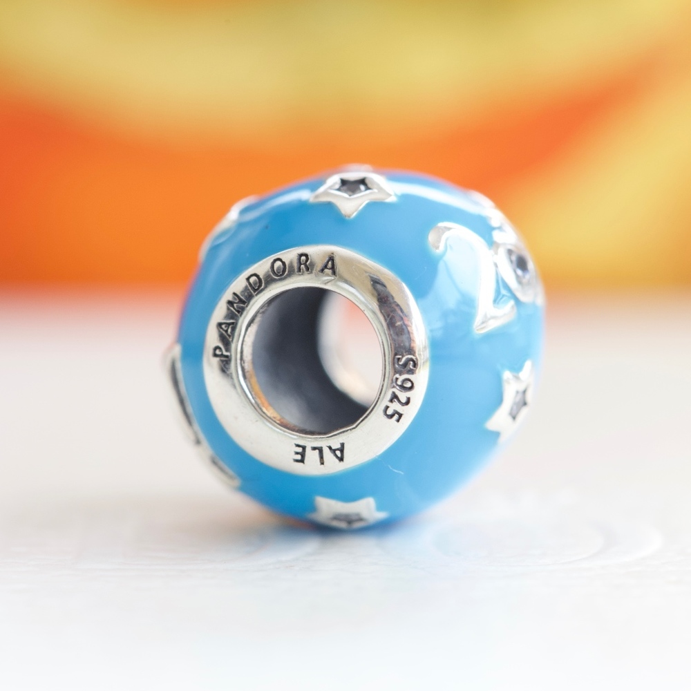 Pandora Disney Park Exclusive 2018 Castle 796337CZ - Picture 2 of 4